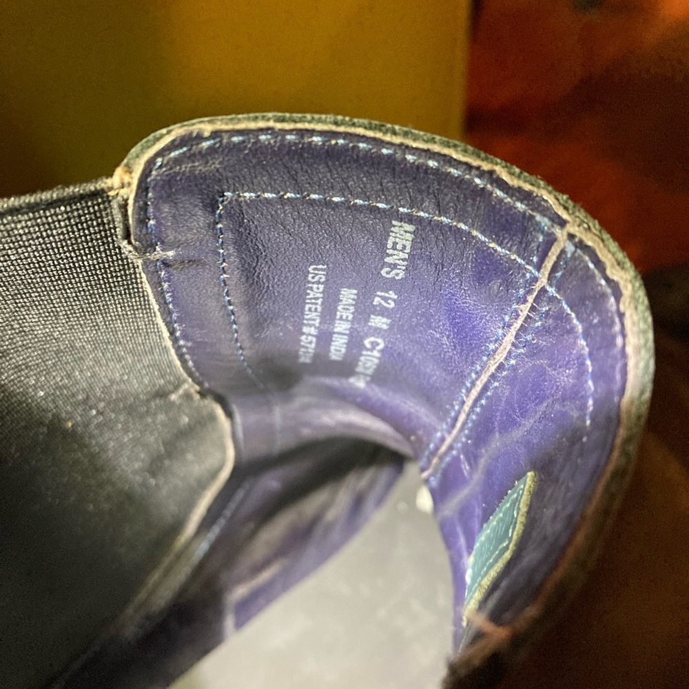 Men's Cole Haan Chelsea Boots - Picture 11 of 12